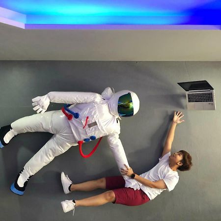 Met A Space Pod @ Asoke Bangkok Exterior photo