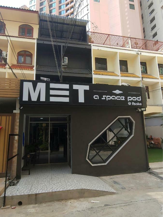 Met A Space Pod @ Asoke Bangkok Exterior photo